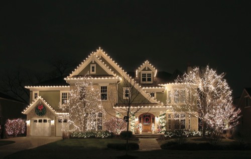 Holiday Lighting Tips for Safety and Style - Survey 1 Inc