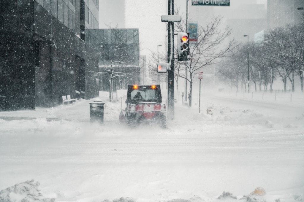 blizzard in city with high storm risk