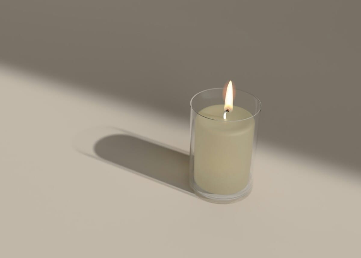 A clear candle